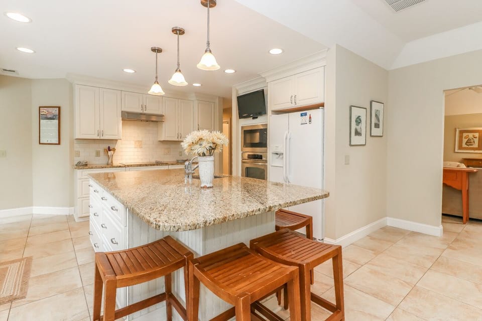 16 Sandhill Crane - Kitchen