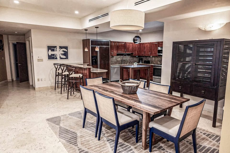 Dining &amp; Kitchen