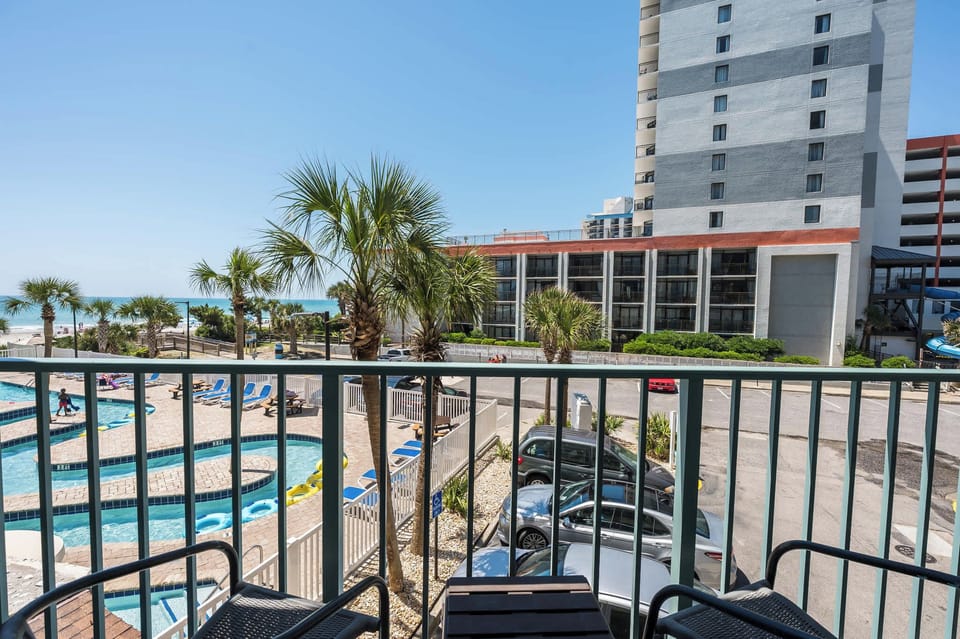  Balcony Views You’ll Love 🌅
