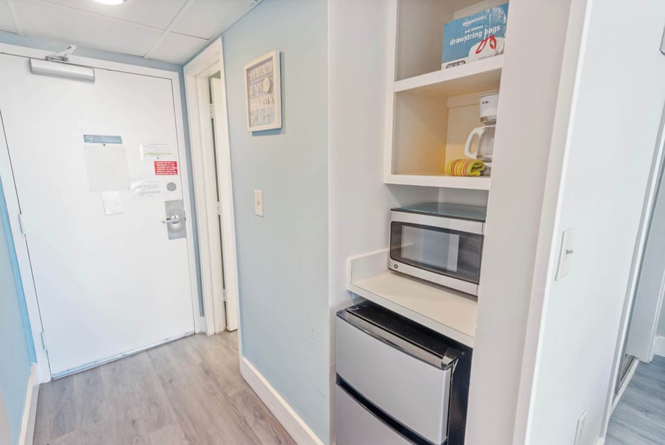 Kitchen Basics that are Available in the Unit
