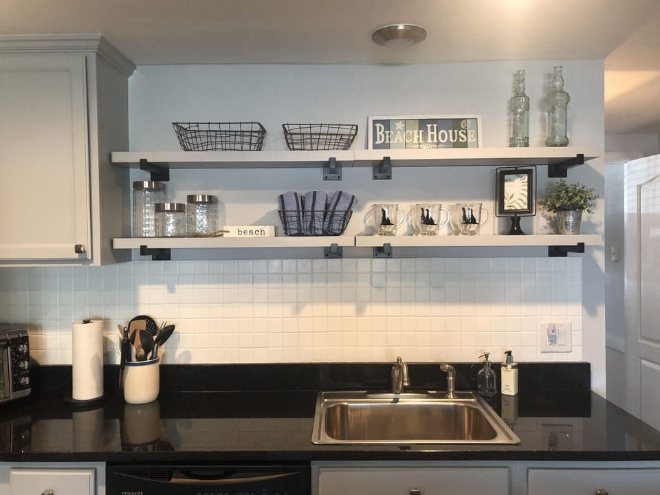 Cute open shelving!