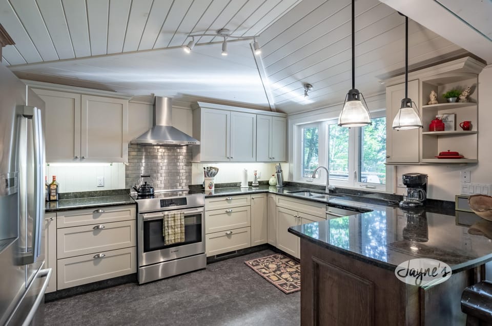 Kitchen &amp; Bar Seating