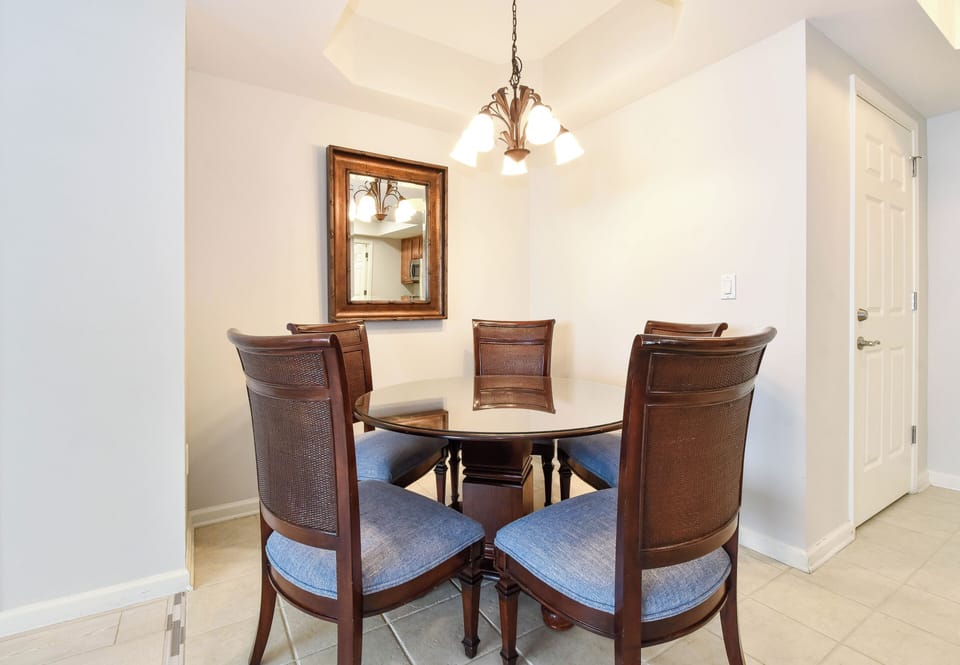 Silver Shells St. Lucia 405 - Dining Area
