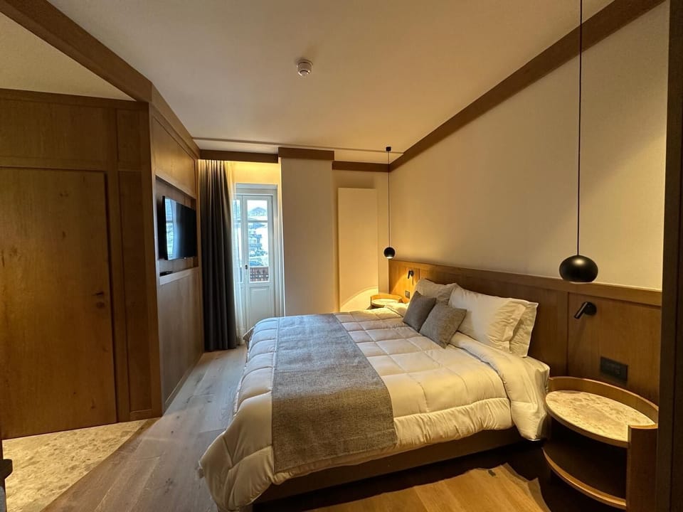 Superior Twin Room, Balcony, Mountain View | 1 bedroom, down comforters, memory foam beds, in-room safe