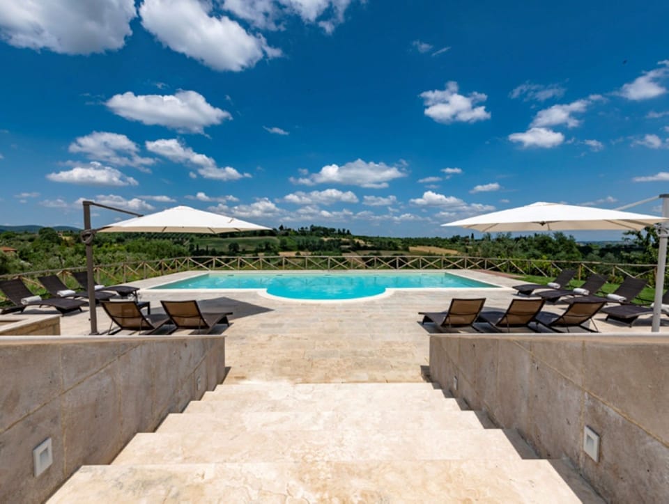 Property, Swimming Pool, Sky, House, Estate, Real Estate, Home, Vacation, Building, Architecture