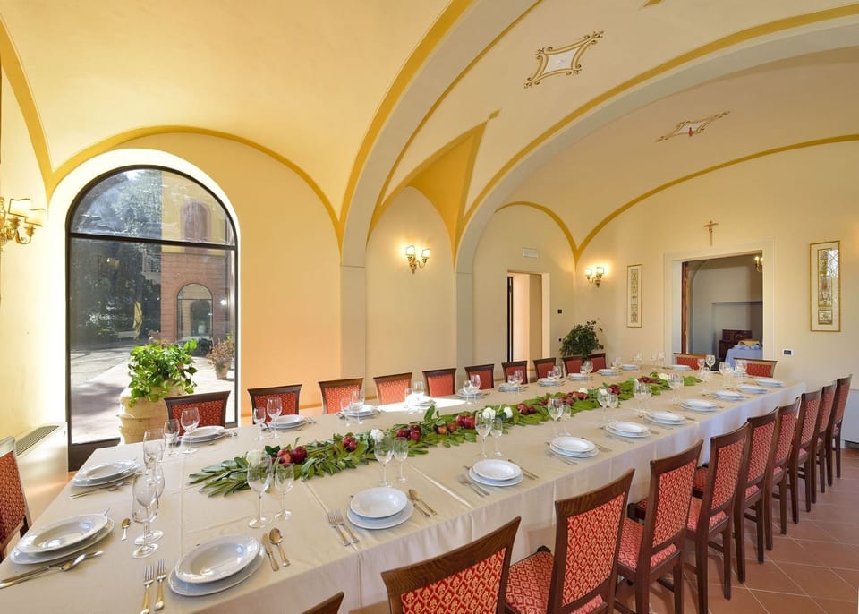 Function Hall, Room, Restaurant, Building, Property, Banquet, Interior Design, Real Estate, Meal