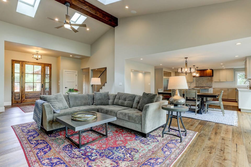 "Great place, very communicative hosts. 5 stars all around!" - Michael