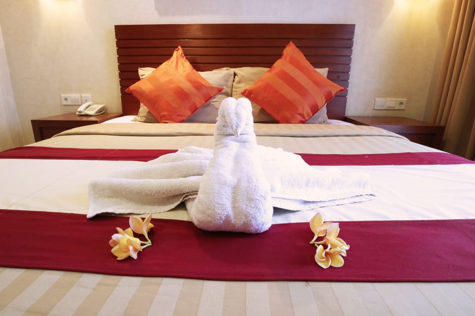 Superior Double or Twin Room, 1 Double or 2 Twin Beds, Private Bathroom, Garden View | In-room safe, desk, soundproofing, free WiFi