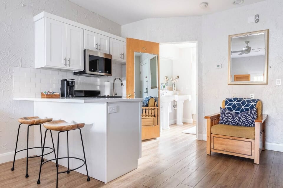 Full Kitchen, Stove, Oven, Dishwasher, and Refrigerator.