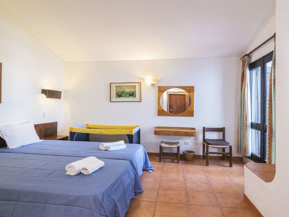 Furniture, Room, Bed, Bedroom, Property, Bed Sheet, Building, Interior Design, Bed Frame, Floor