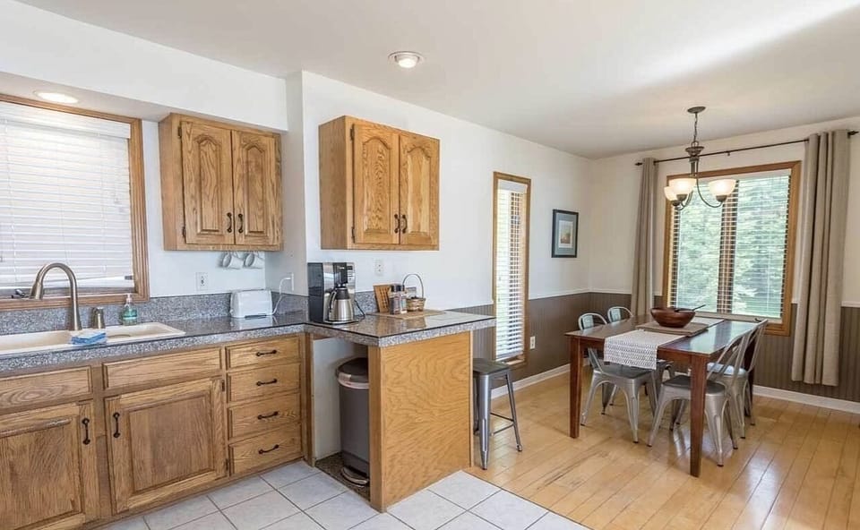 Main Floor Kitchen and Eating Area