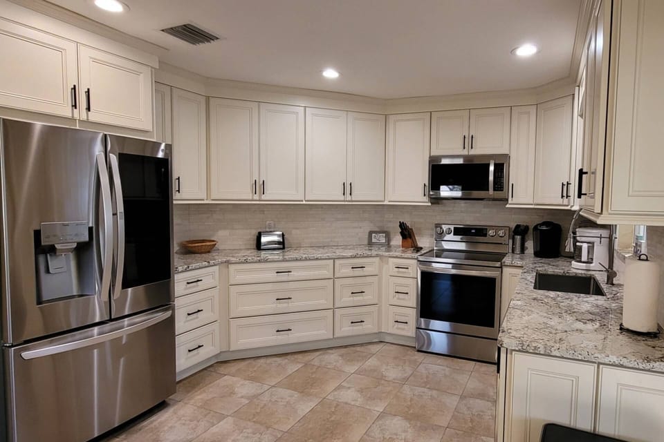 Newly Renovated Kitchen
