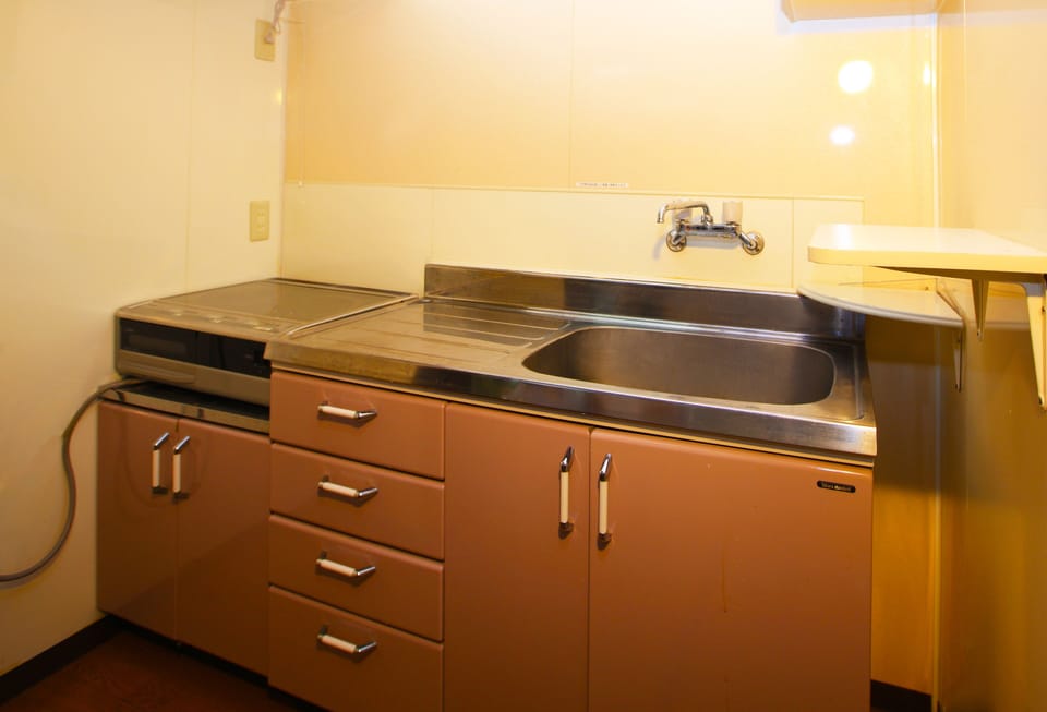 Family House | Private kitchen | Full-size fridge, microwave, stovetop, toaster