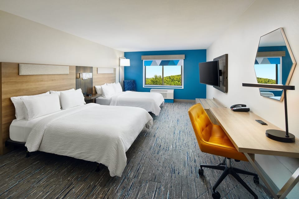 In-room safe, desk, soundproofing, iron/ironing board