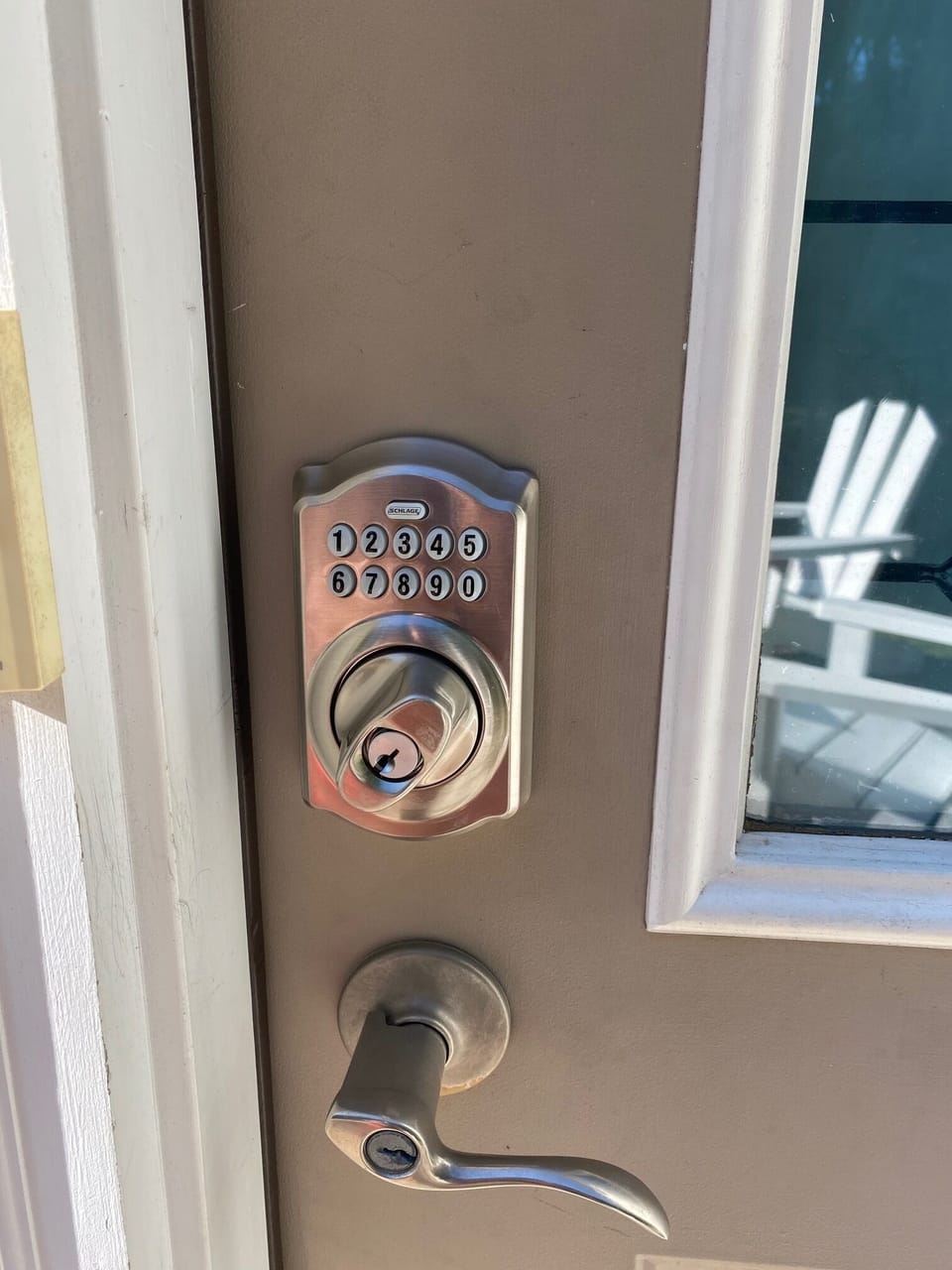Private entrance
