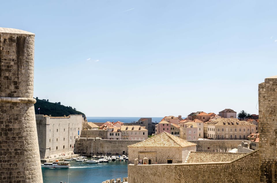 Studio Lončarica next to Revelin Apartment in Dubrovnik
