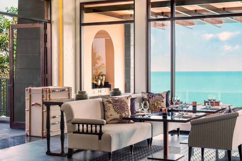 2 restaurants; breakfast, lunch, and dinner served