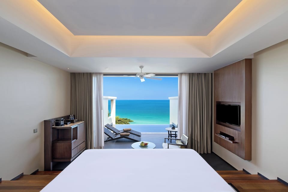 Premium Suite, 1 Bedroom (Ocean View, 1 King Bed) | View from room