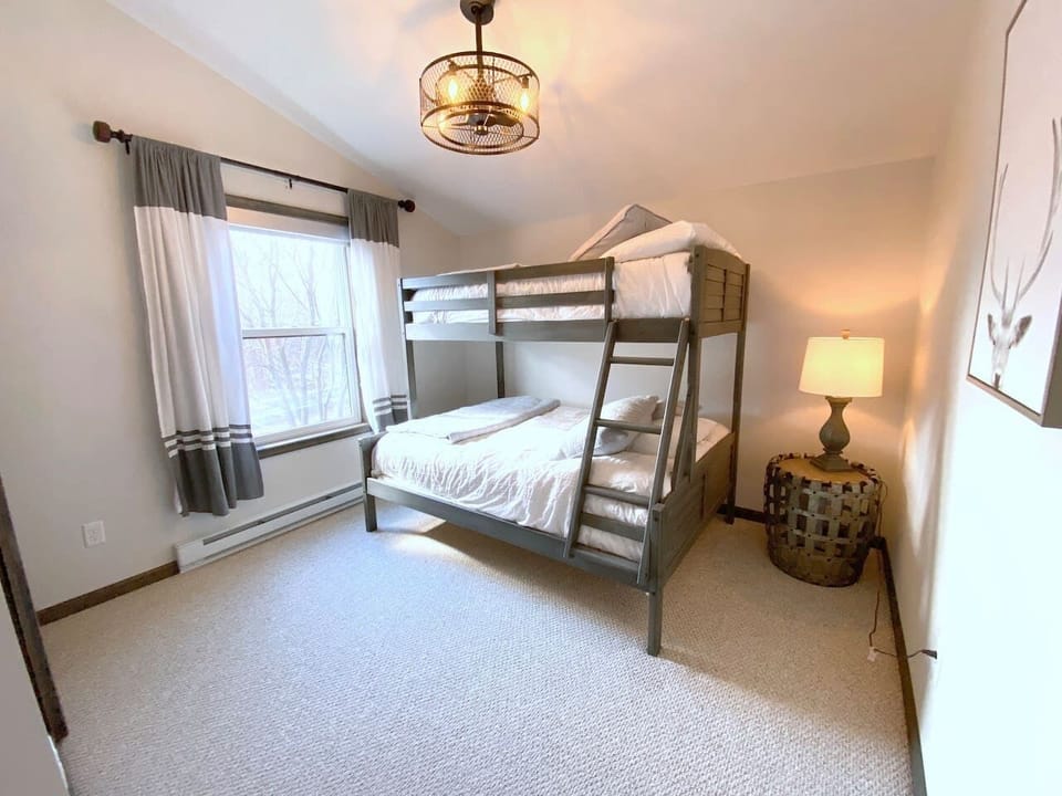 Bedroom #5 - twin over full bunk bed