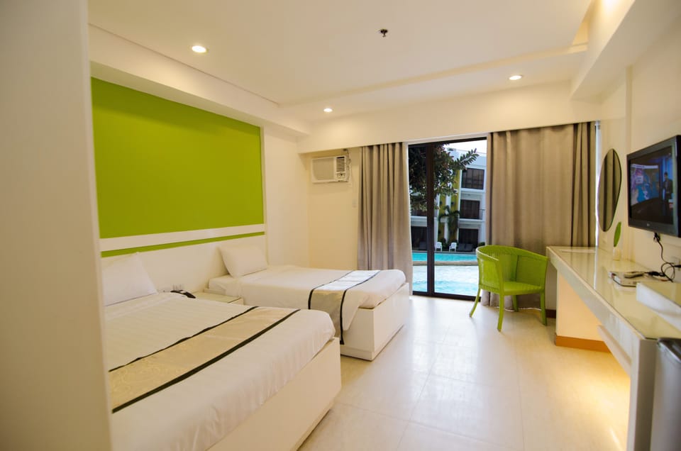 Lanai | Individually decorated, individually furnished, desk, free WiFi