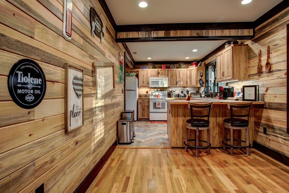 Kitchen bar seating