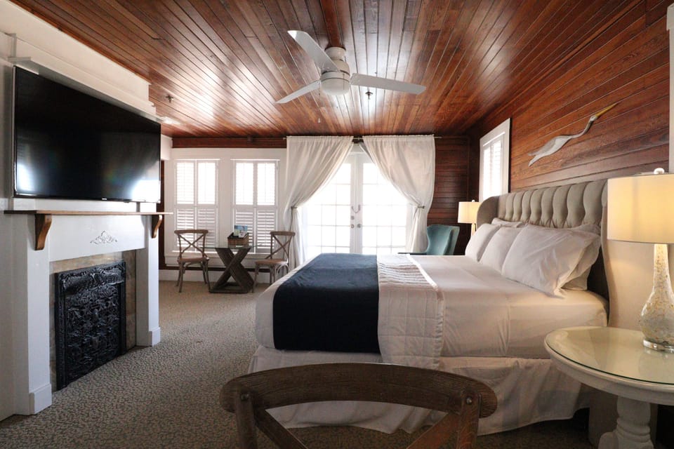 Club Single Room (Yacht) | Premium bedding, down comforters, pillowtop beds, in-room safe