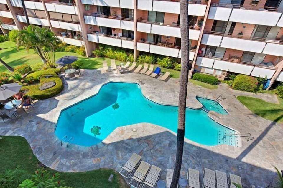 Fantastic pool for swimming, lounging or just sunbathing. Remember Magic Sands beach is also just steps away.