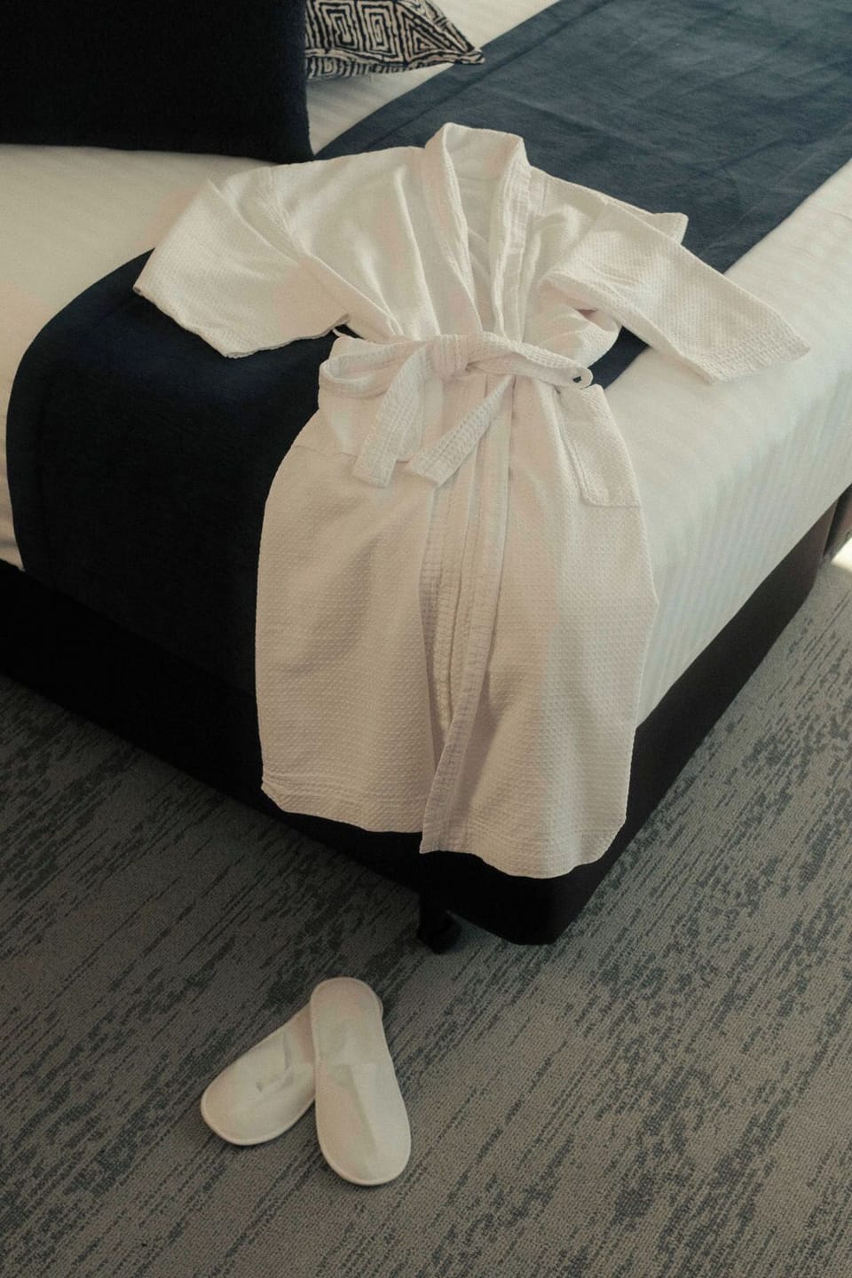 Deluxe Waterview King | Premium bedding, laptop workspace, iron/ironing board, free WiFi