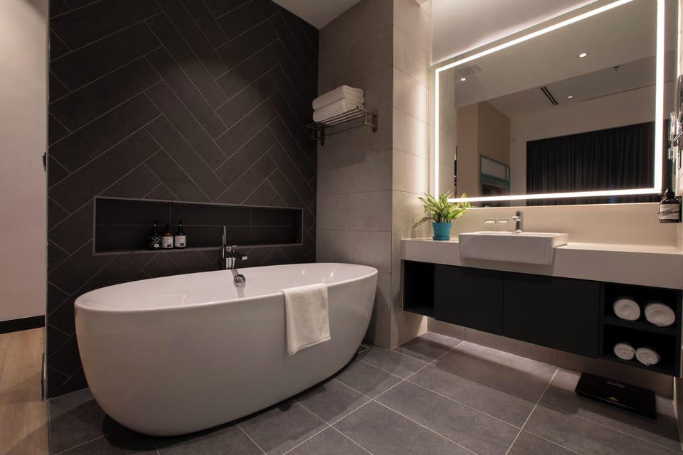 The Townhouse Xtra (2+1) | Bathroom | Free toiletries, hair dryer, slippers, bidet