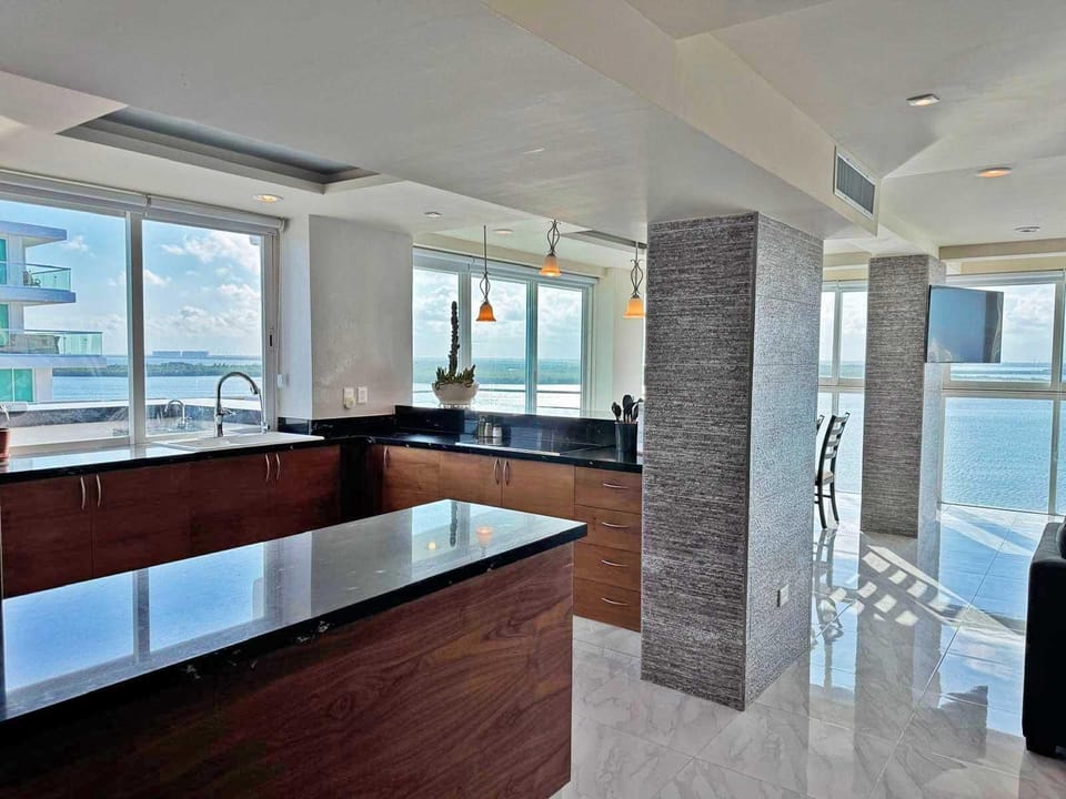 Spacious main level