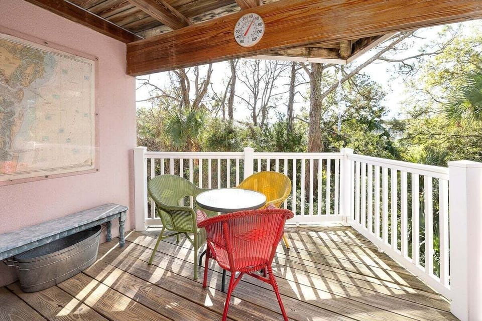 Shipwatch 204 - Balcony with patio furniture