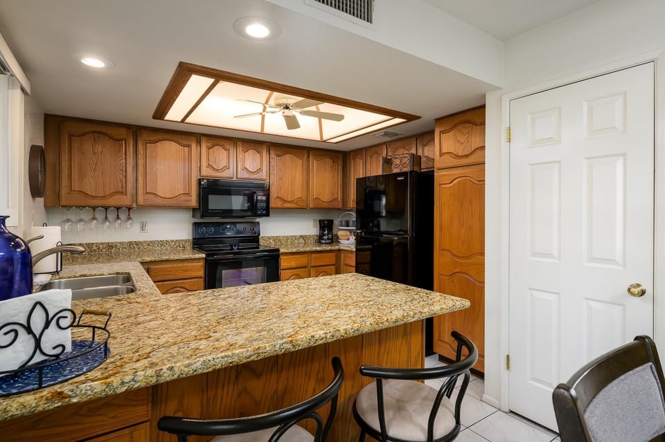 Granite counter tops in the kitchen.