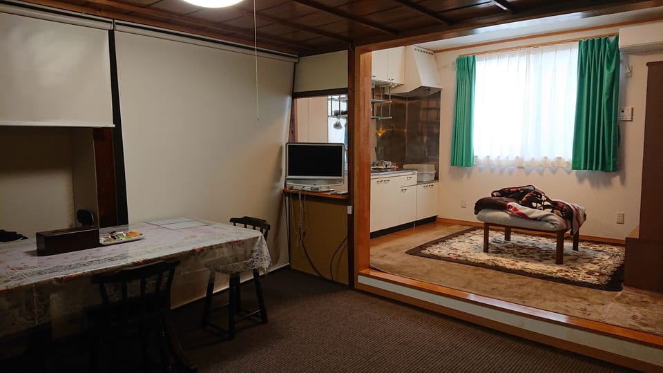 Premium bedding, down comforters, desk, laptop workspace