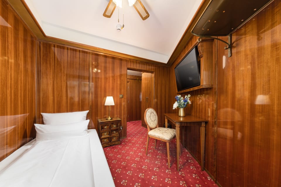 Classic Single Room | Desk, iron/ironing board, free WiFi, bed sheets