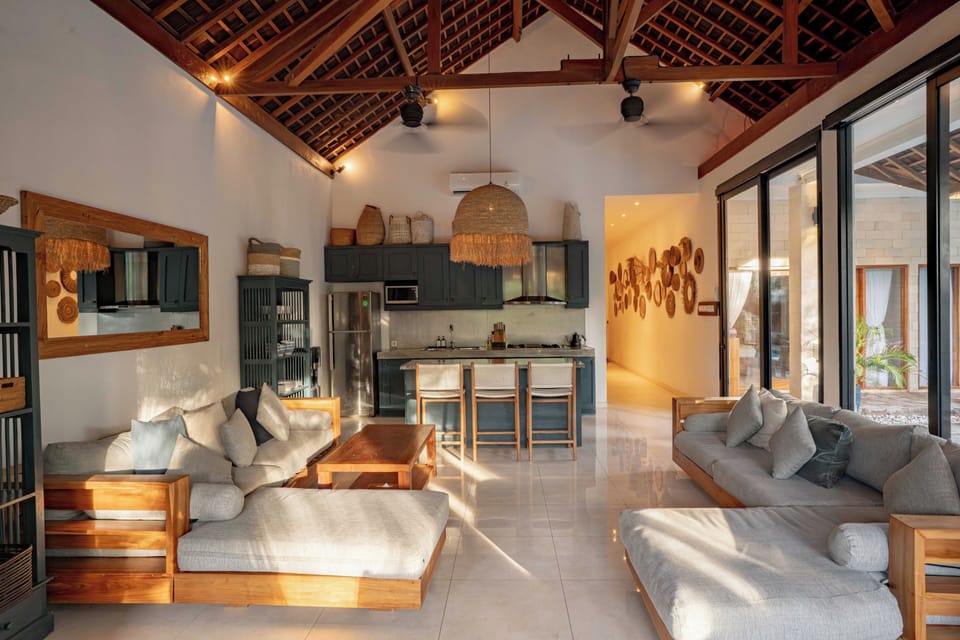 Deluxe Villa, 3 Bedrooms (6 people) | Living area | Smart TV
