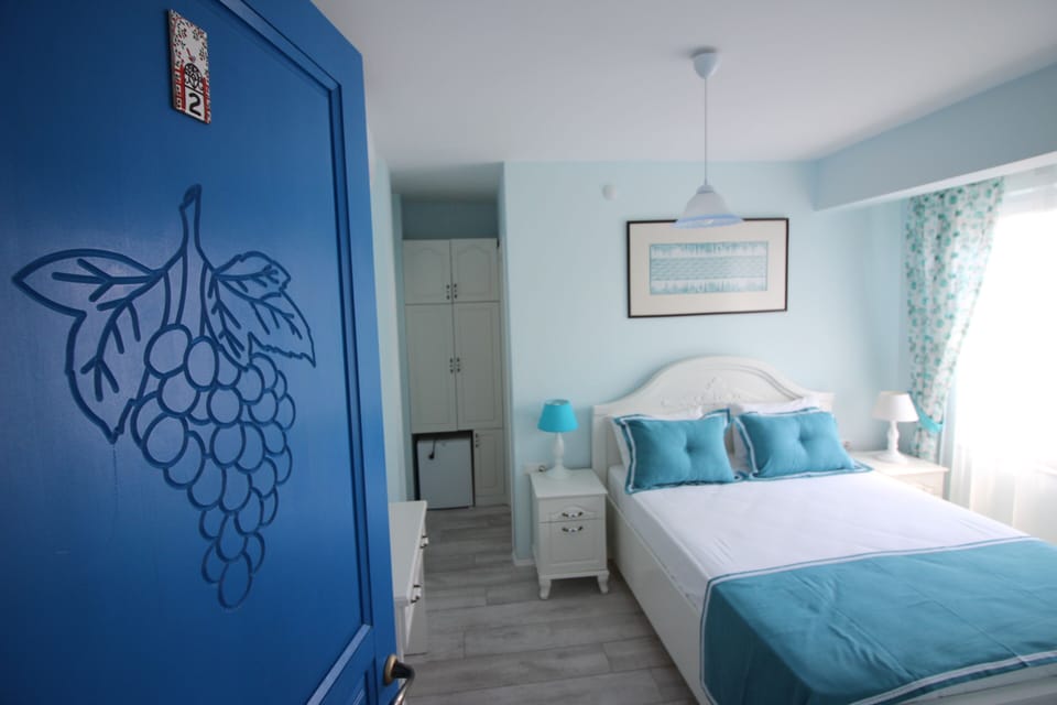 Standard Double Room | Premium bedding, laptop workspace, free WiFi, bed sheets
