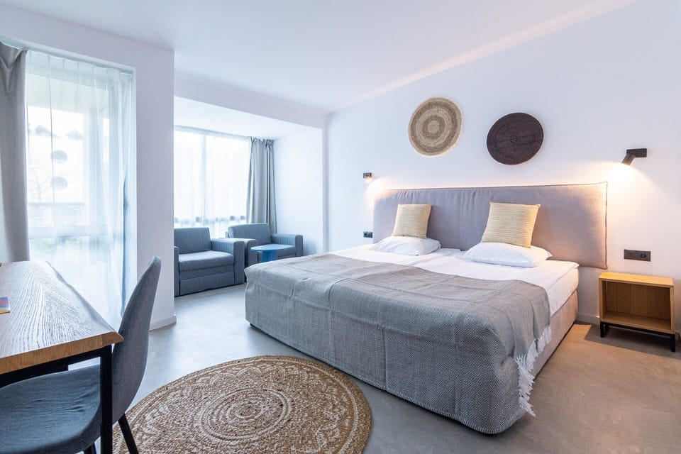 Superior Double Room, Balcony | Desk, bed sheets