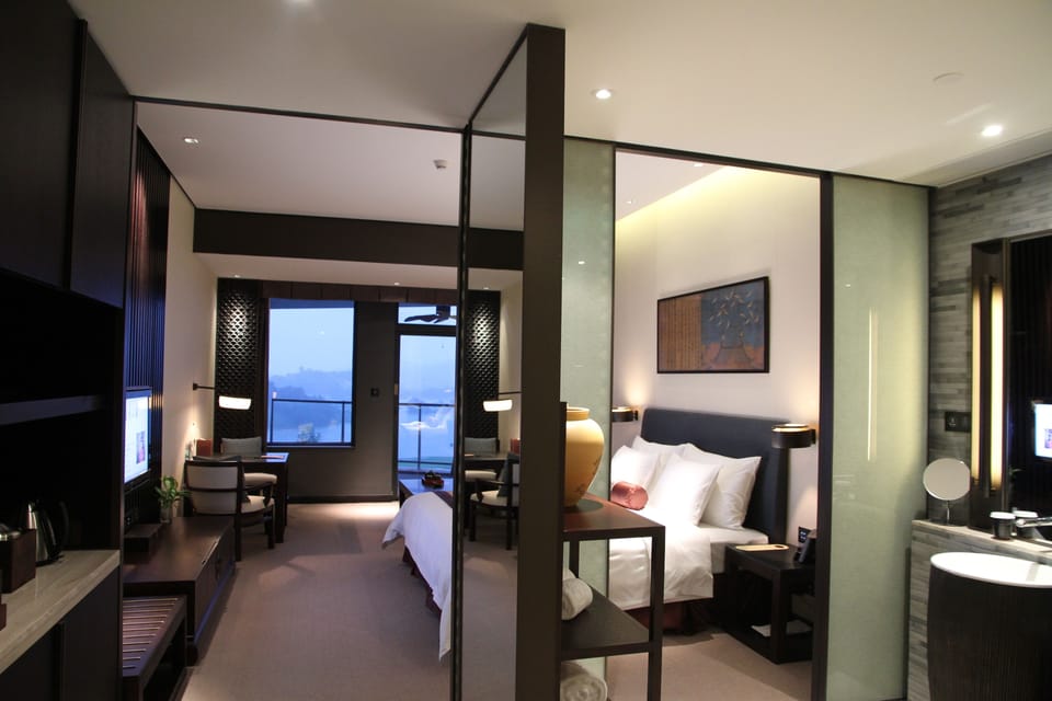 Deluxe Double Room | 1 bedroom, premium bedding, down comforters, minibar