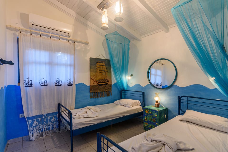 The Blue House Seaside Retreat - Fully Equipped House in Messenia