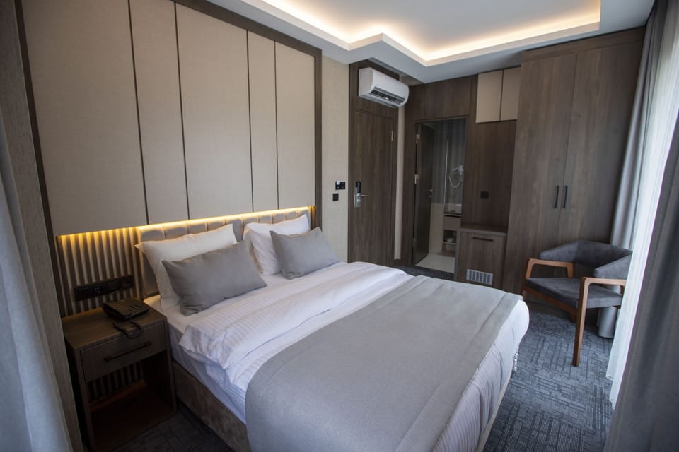 Double Room, Terrace | Premium bedding, minibar, in-room safe, soundproofing