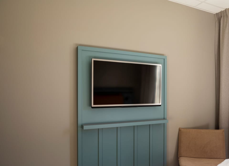 Single Room (Compact) | Blackout drapes, free WiFi, bed sheets
