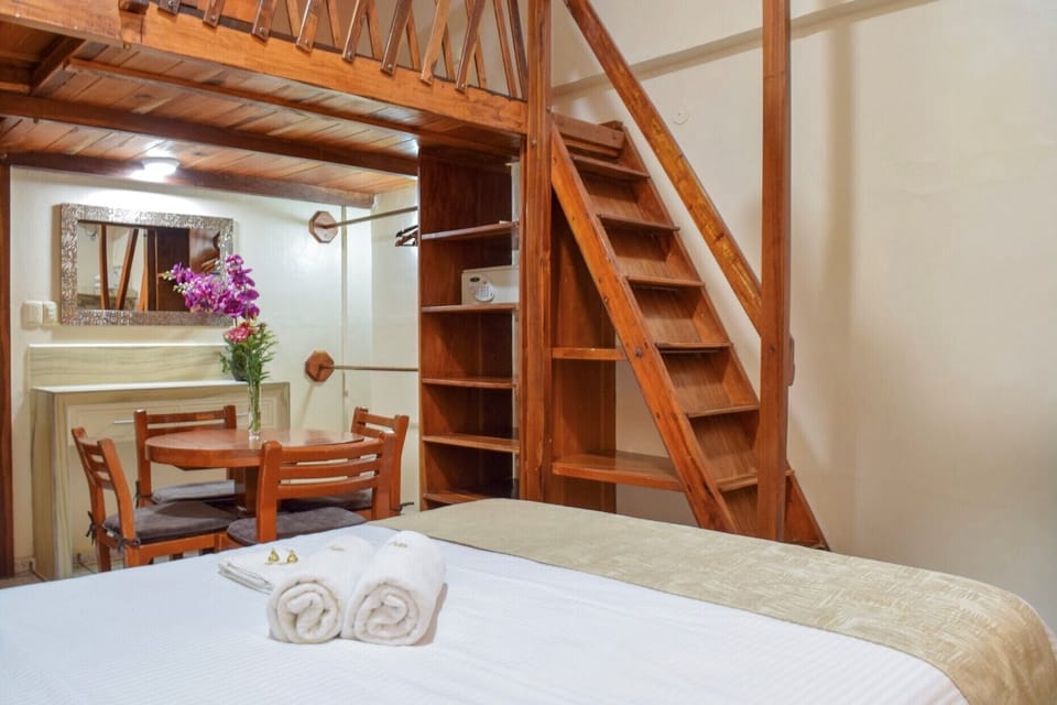 Family Room | In-room safe, free WiFi, bed sheets