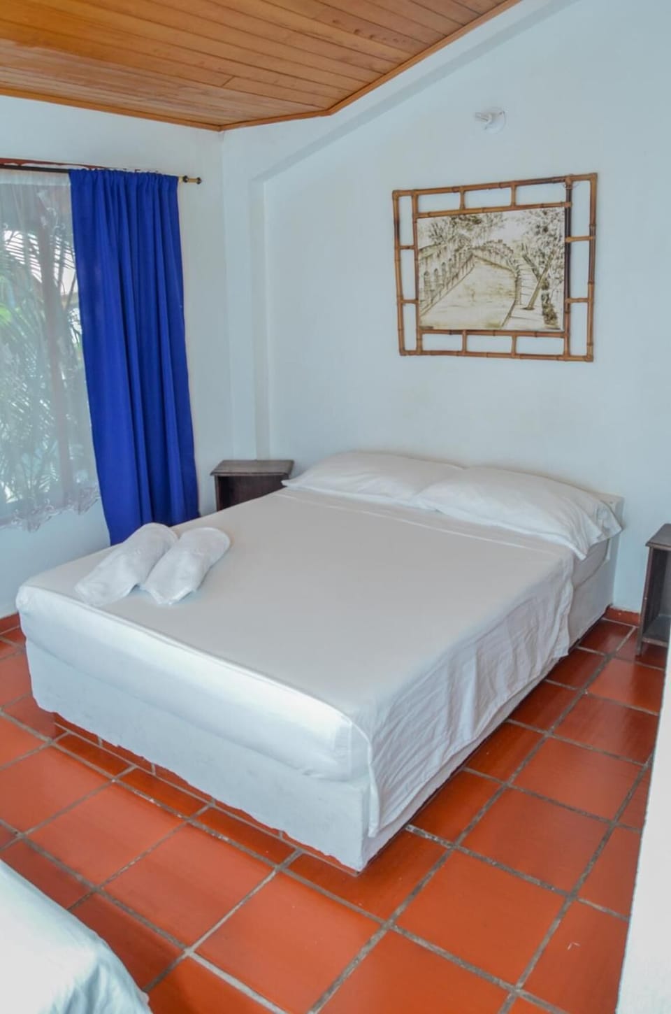 In-room safe, bed sheets
