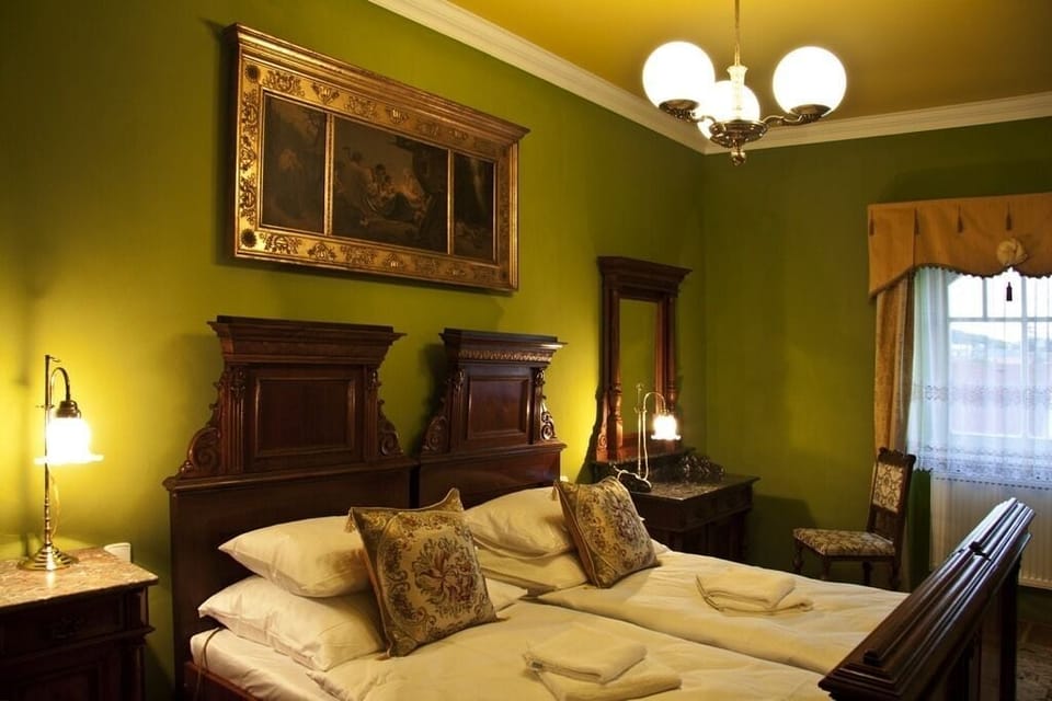 Minibar, in-room safe, blackout drapes, soundproofing