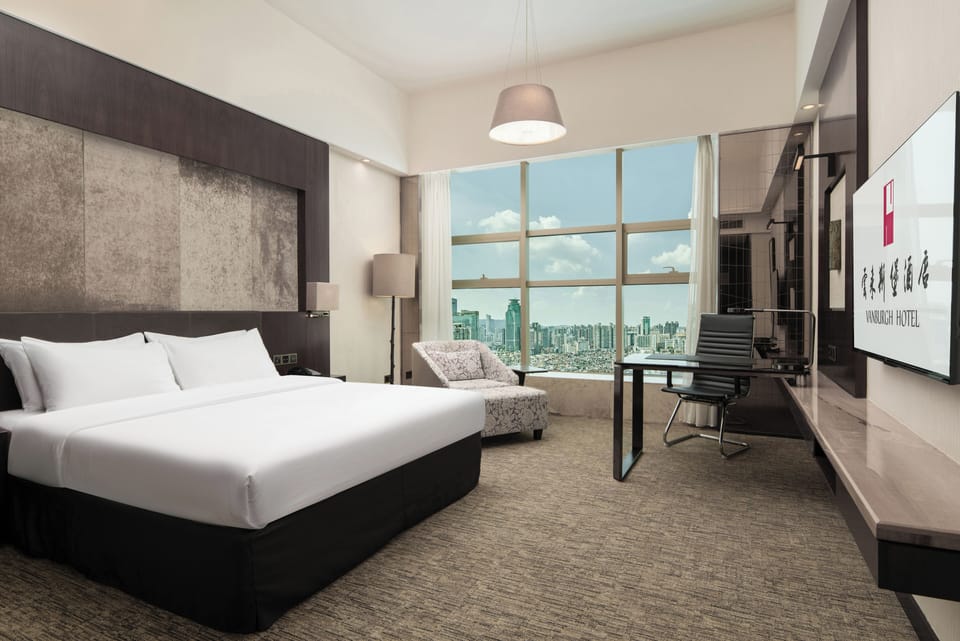 Business Double Room | In-room safe, desk, blackout drapes, iron/ironing board