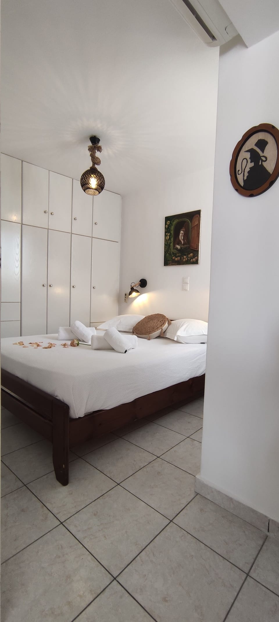 Family Apartment, 2 Bedrooms | Egyptian cotton sheets, down comforters, memory foam beds, desk