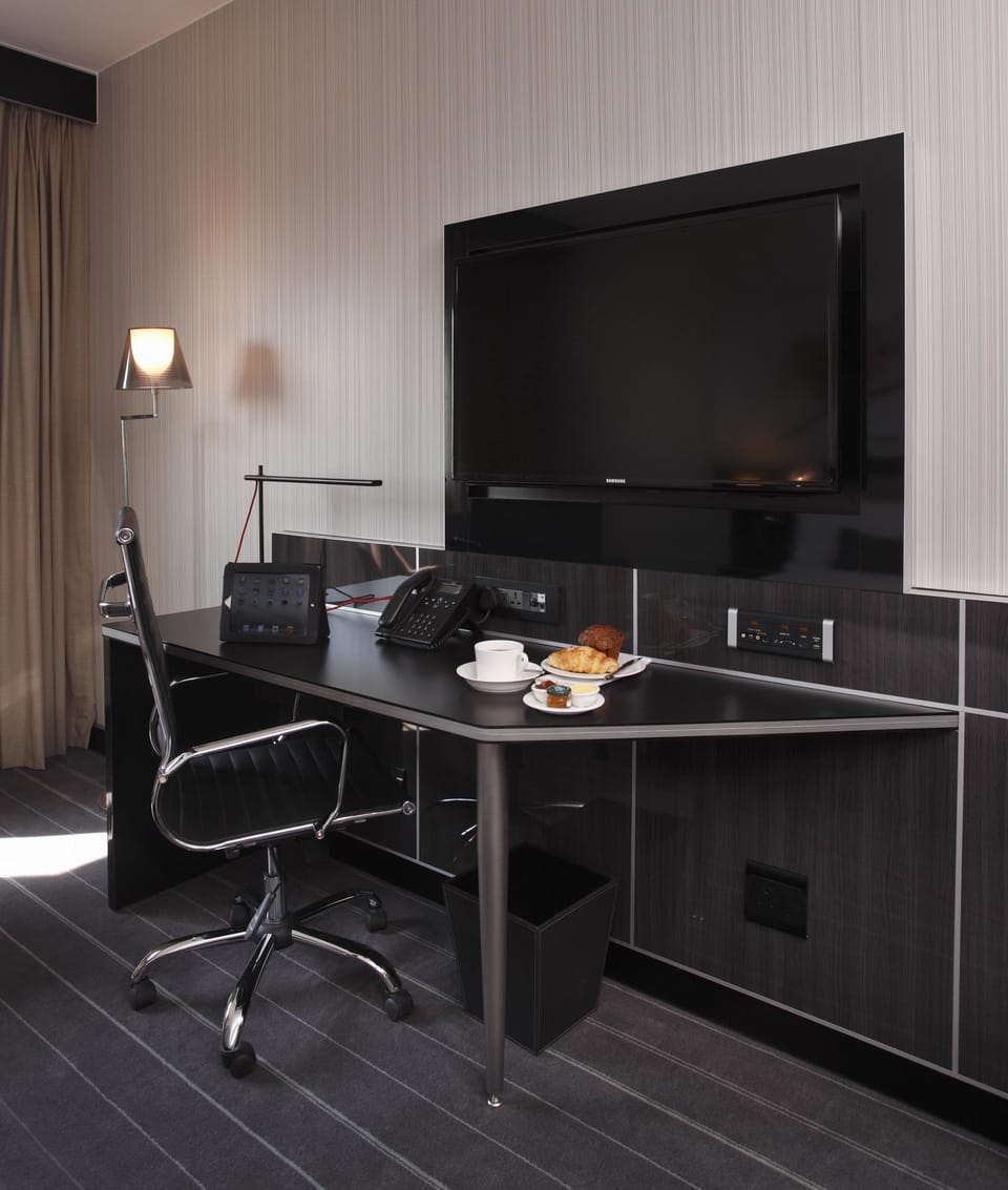 In-room business center