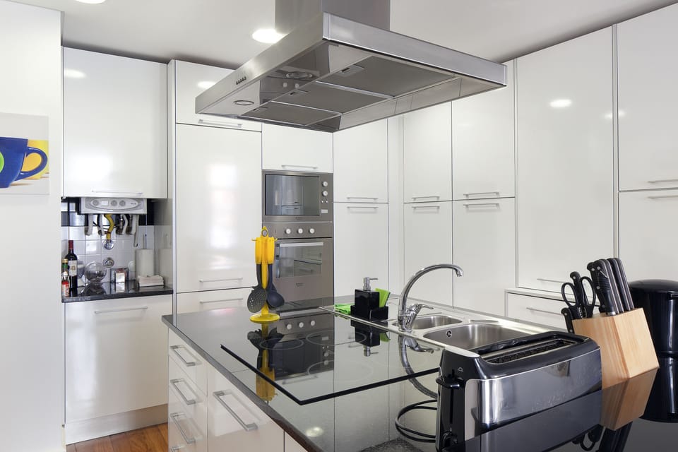 Superior Apartment, 1 Bedroom | Private kitchen | Full-size fridge, microwave, oven, stovetop