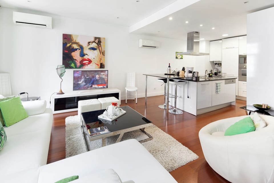 Superior Apartment, 1 Bedroom | Private kitchenette | Full-size fridge, microwave, oven, stovetop
