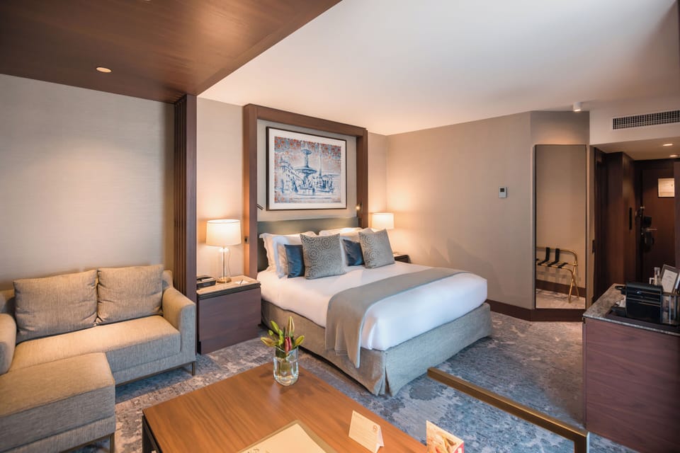 Classic Room, 1 Queen Bed, Balcony | Hypo-allergenic bedding, minibar, in-room safe, desk